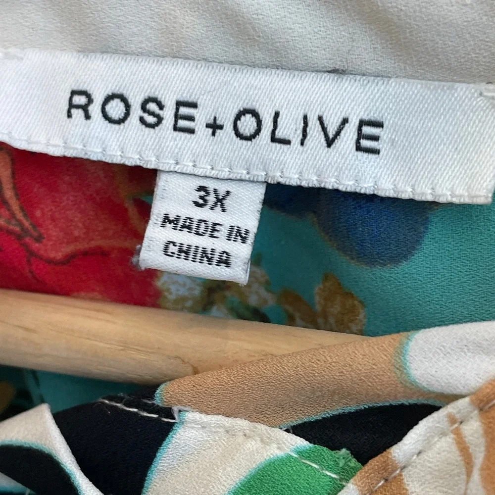 Rose + Olive Womens Plus 3X Patchwork Floral Paisley Button Front Blouse Top - Picture 3 of 9